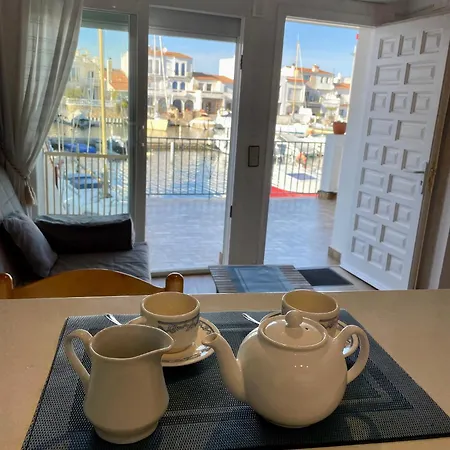 Rhodes B Dans La Marina D'empuriabrava, Terrasse Avec Vue Sur Port Rhodes Et Les Pyrenees アパート