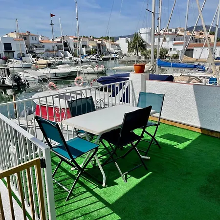 Rhodes B Dans La Marina D'empuriabrava, Terrasse Avec Vue Sur Port Rhodes Et Les Pyrenees *